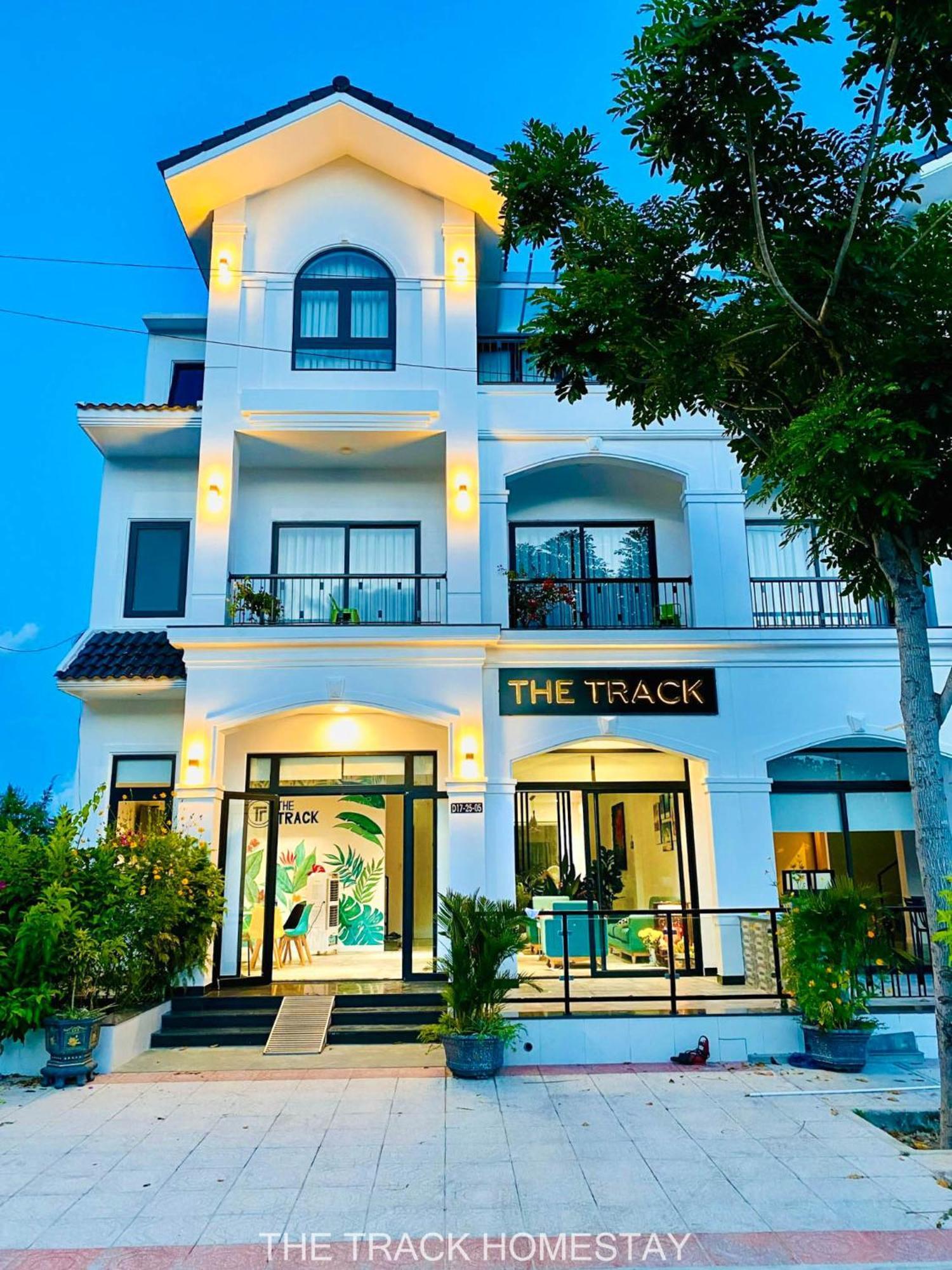 The Track Homestay - Near Bai Dai Beach Cam Lam Dış mekan fotoğraf